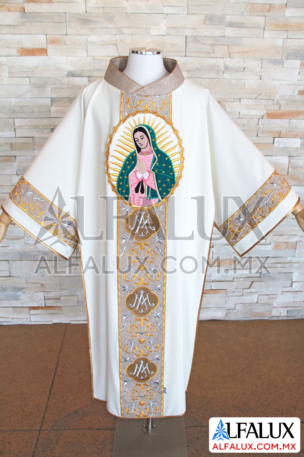 07 JHS MA Alfalux Dalmatica Central Mangas Brocado Medallon Virgen  (1)